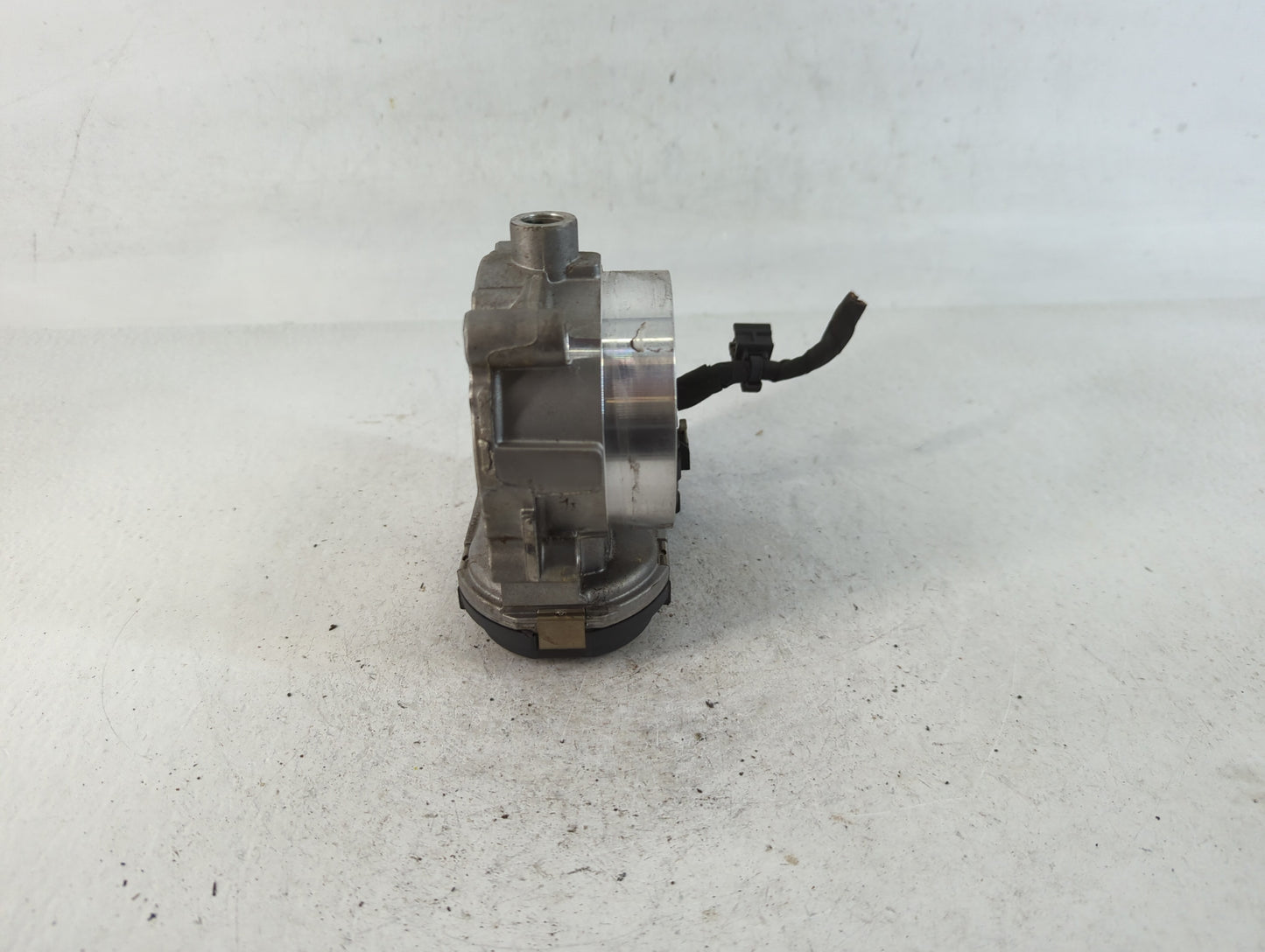 2011-2022 Dodge Challenger Throttle Body P/N:0 280 750 570 05184349AC Fits OEM Used Auto Parts - Oemusedautoparts1.com