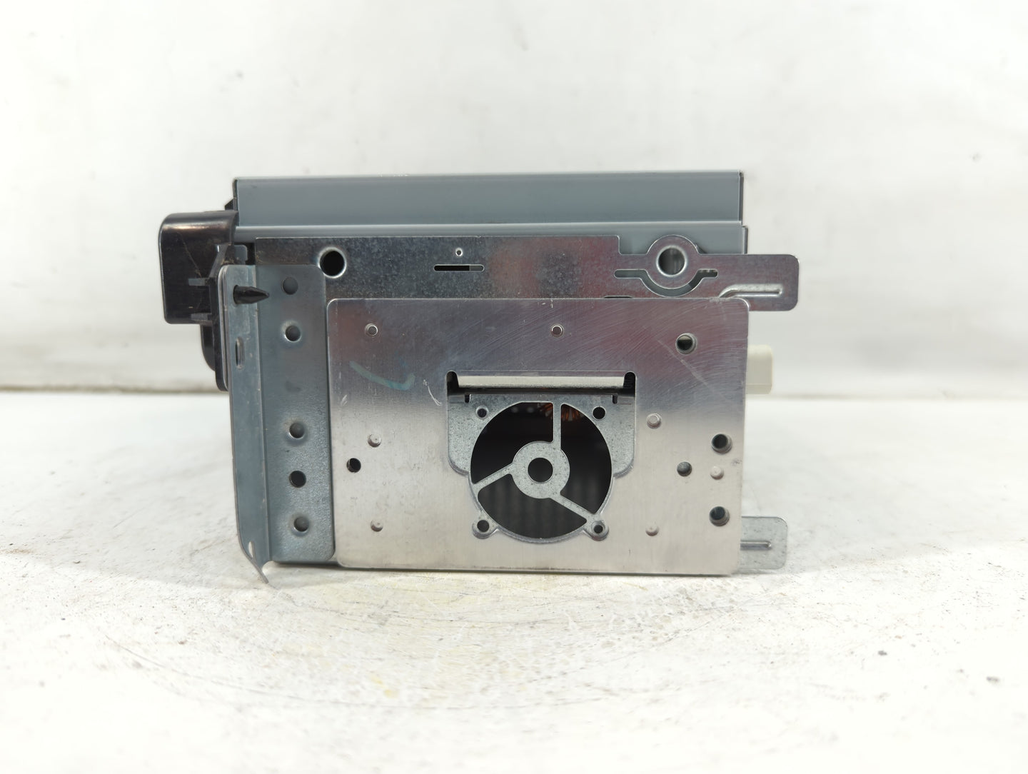 2013-2014 Dodge Charger Radio AM FM Cd Player Receiver Replacement P/N:P05091922AB Fits Fits 2013 2014 OEM Used Auto Parts -