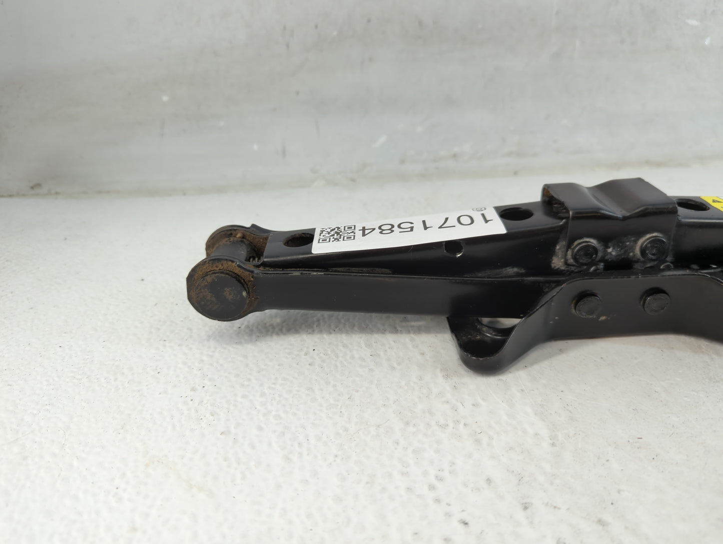 2013 Dodge Charger Spare Scissor Car Jack - Oemusedautoparts1.com