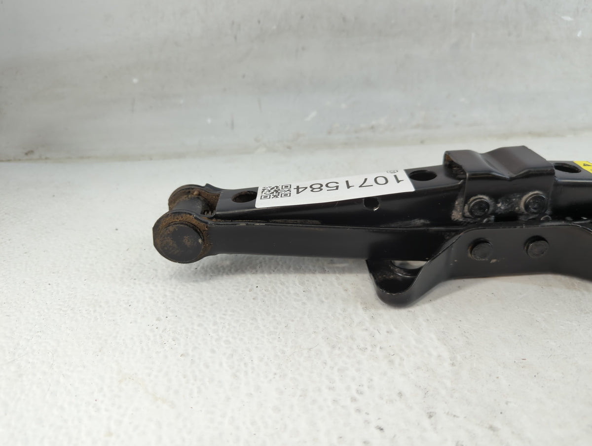 2013 Dodge Charger Spare Scissor Car Jack 1071584 - Oemusedautoparts1.com
