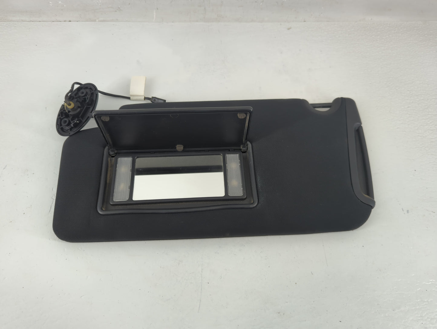 2011-2014 Dodge Charger Sun Visor Shade Replacement Driver Left Mirror Fits Fits 2011 2013 2014 OEM Used Auto Parts - Oemuse