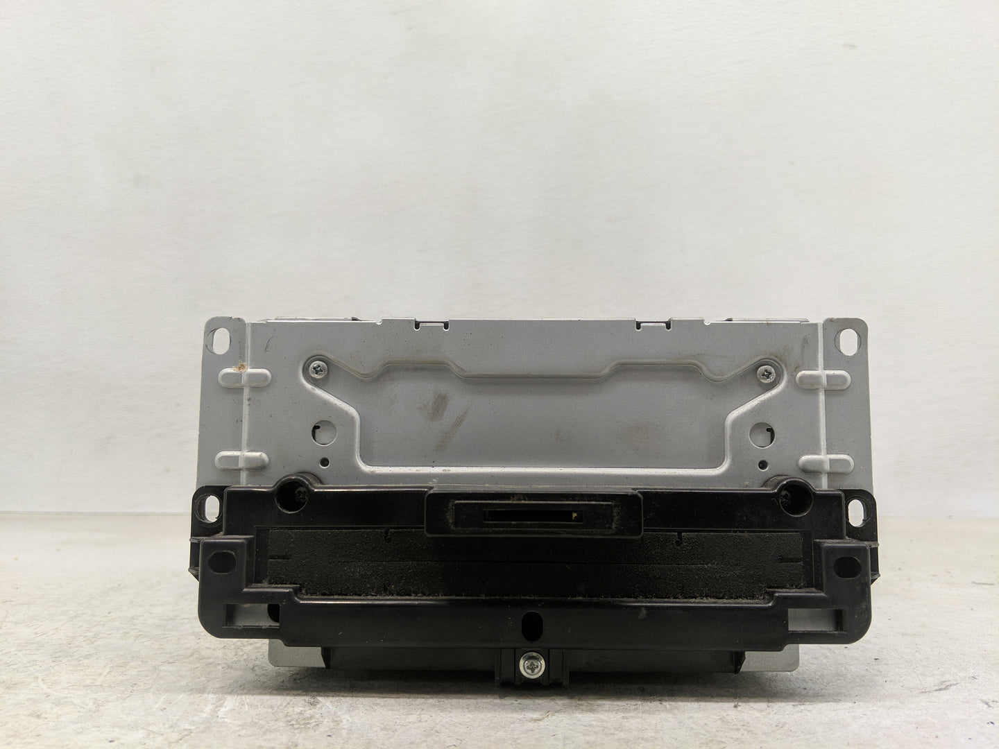 2013-2014 Dodge Charger Radio AM FM Cd Player Receiver Replacement P/N:P05091366AH Fits Fits 2013 2014 OEM Used Auto Parts -