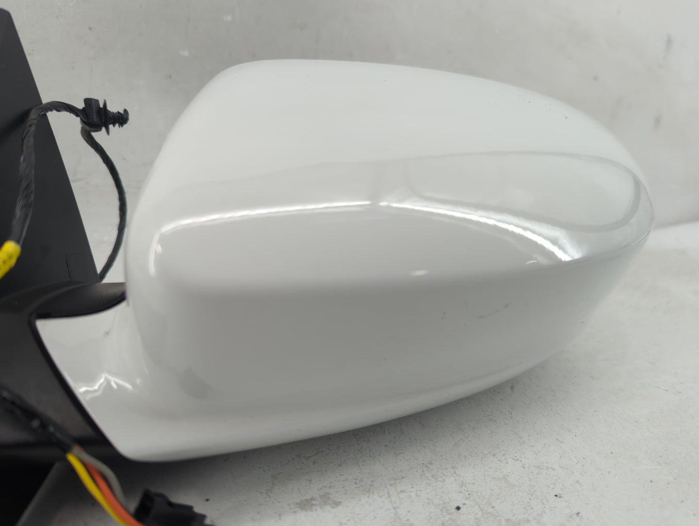 2011-2014 Dodge Charger Driver Side View Mirror - Left Door Mirror OEM Used - Oemusedautoparts1.com