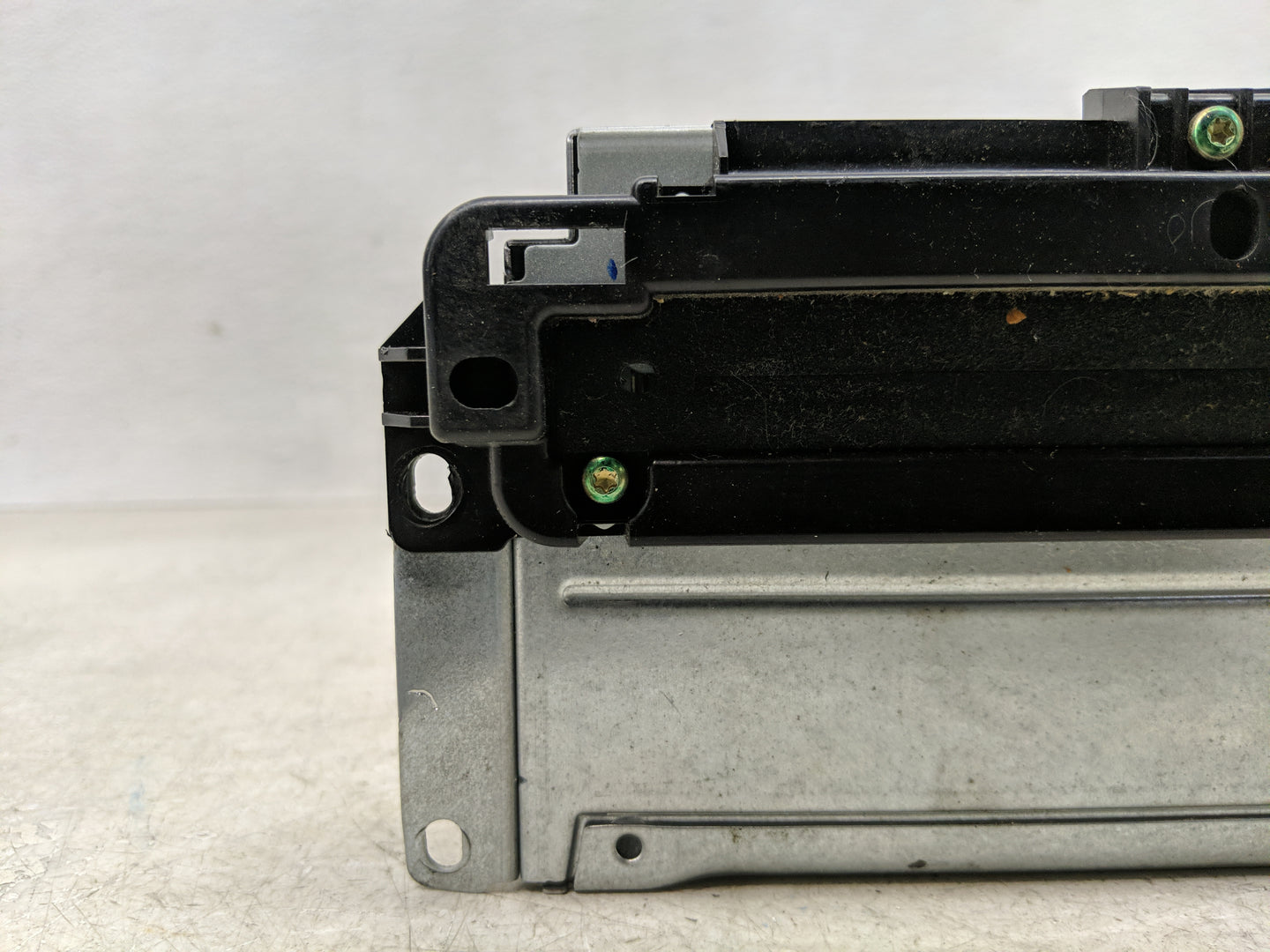 2013-2014 Dodge Charger Radio AM FM Cd Player Receiver Replacement Fits Fits 2013 2014 OEM Used Auto Parts - Oemusedautopart