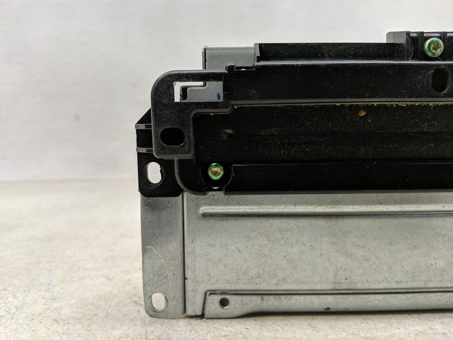 2013-2014 Dodge Charger Radio AM FM Cd Player Receiver Replacement Fits Fits 2013 2014 OEM Used Auto Parts - Oemusedautopart