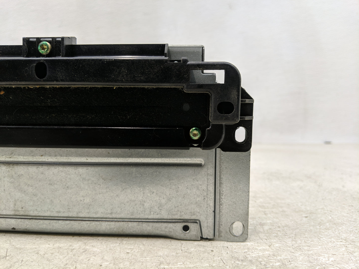 2013-2014 Dodge Charger Radio AM FM Cd Player Receiver Replacement Fits Fits 2013 2014 OEM Used Auto Parts - Oemusedautopart
