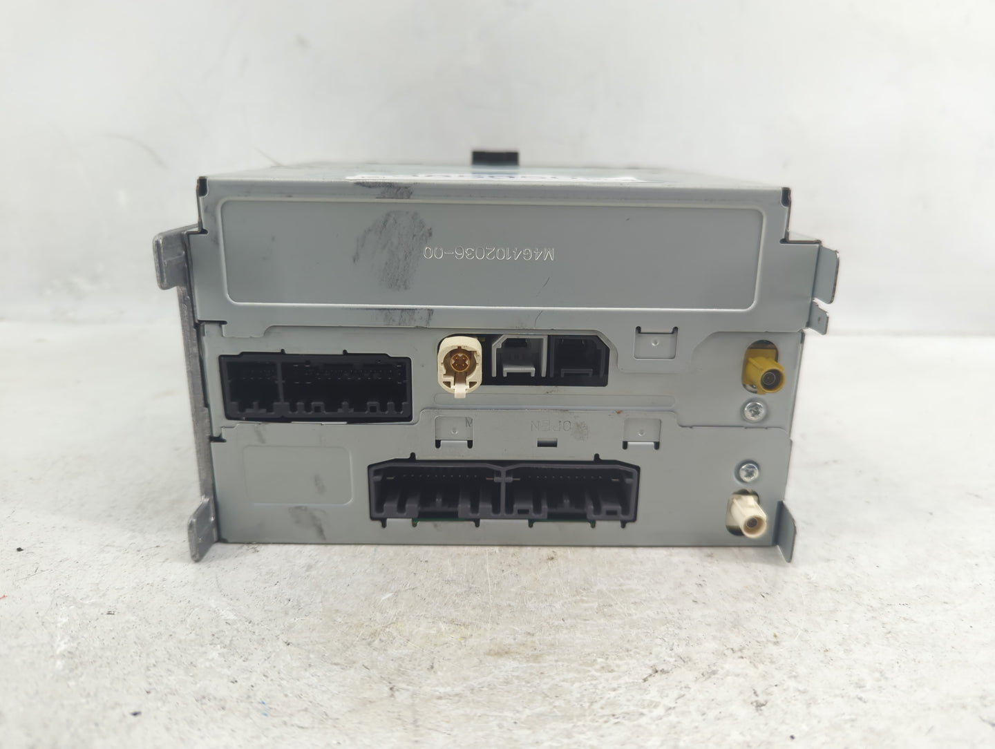 2013-2014 Dodge Charger Radio AM FM Cd Player Receiver Replacement P/N:P05091367AF Fits Fits 2013 2014 OEM Used Auto Parts -