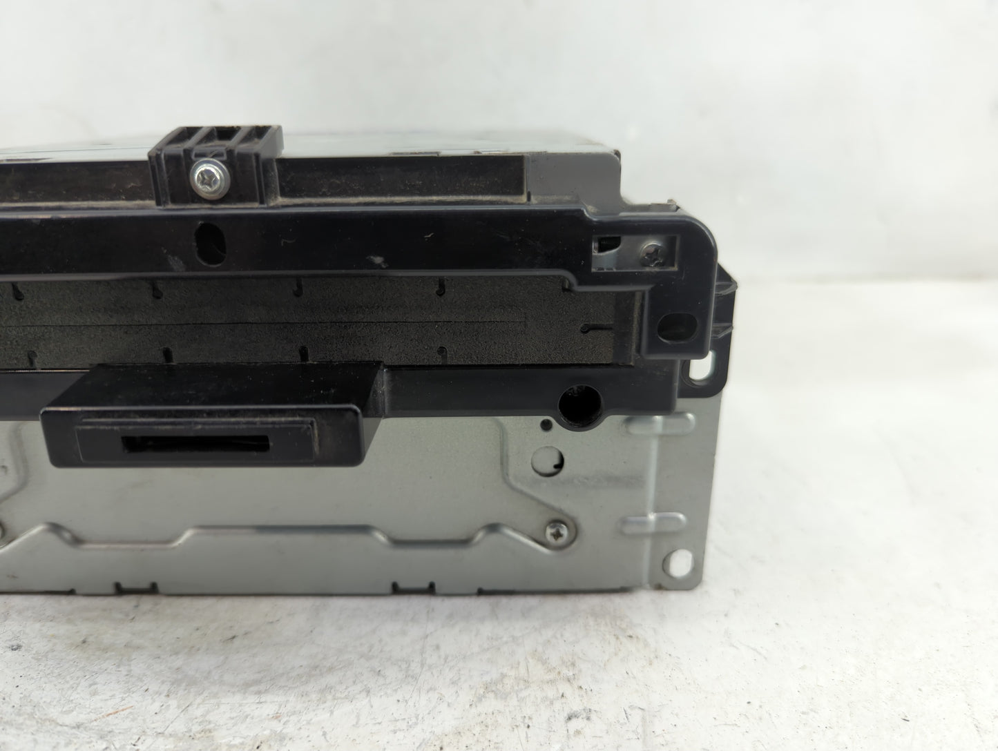 2013-2014 Dodge Charger Radio AM FM Cd Player Receiver Replacement P/N:05091366AH Fits Fits 2013 2014 OEM Used Auto Parts - 
