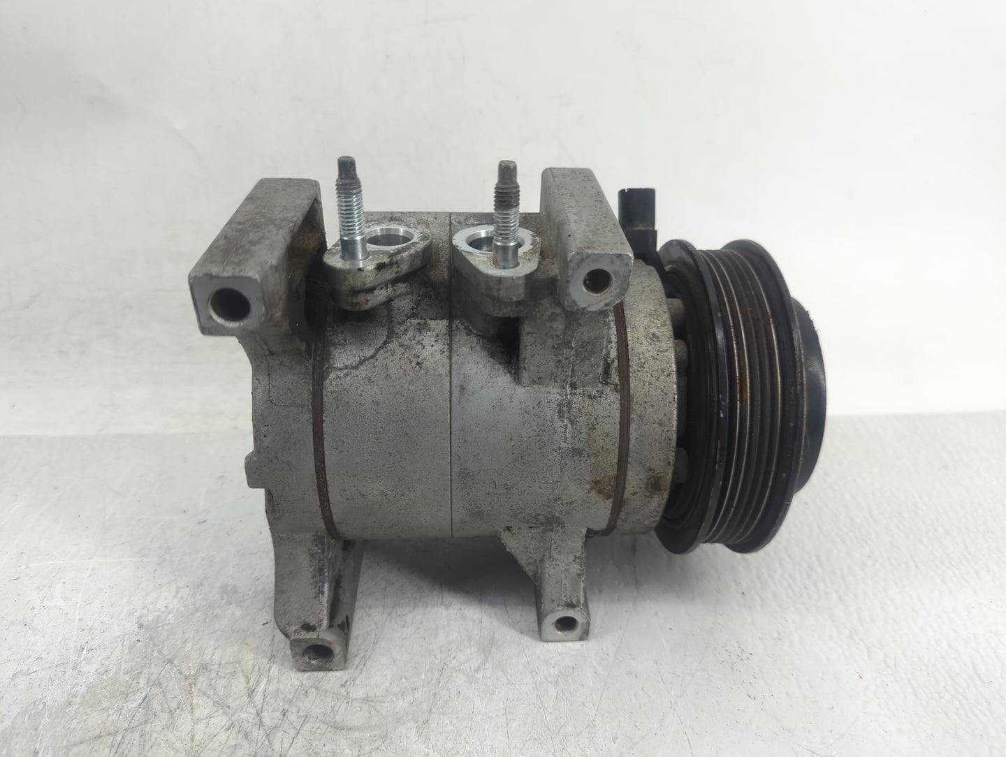 2011-2013 Dodge Charger Air Conditioning A/c Ac Compressor Oem - Oemusedautoparts1.com