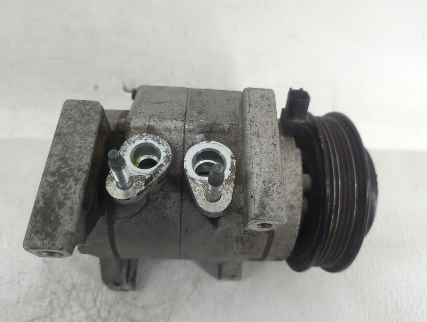 2011-2013 Dodge Charger Air Conditioning A/c Ac Compressor Oem - Oemusedautoparts1.com