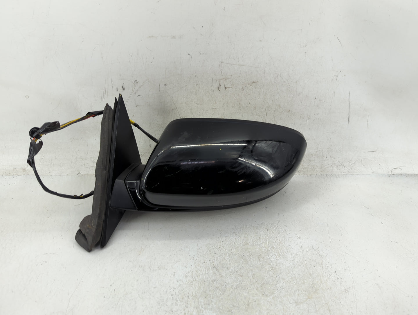 2011-2014 Dodge Charger Driver Side View Mirror - Left Door Mirror OEM Used - Oemusedautoparts1.com