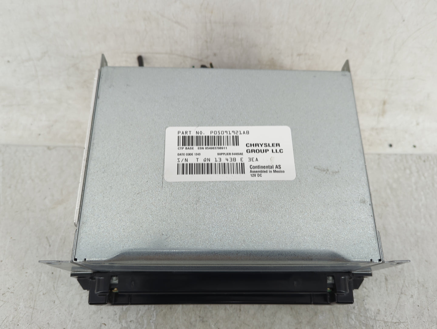 2013-2014 Dodge Charger Radio AM FM Cd Player Receiver Replacement P/N:P05091921AB Fits Fits 2013 2014 OEM Used Auto Parts -
