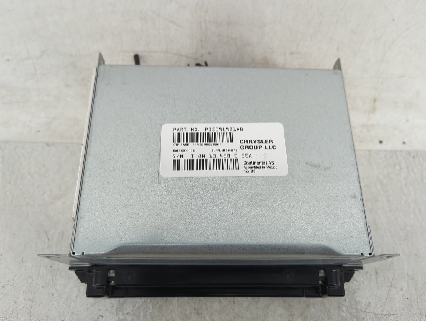 2013-2014 Dodge Charger Radio AM FM Cd Player Receiver Replacement P/N:P05091921AB Fits Fits 2013 2014 OEM Used Auto Parts -