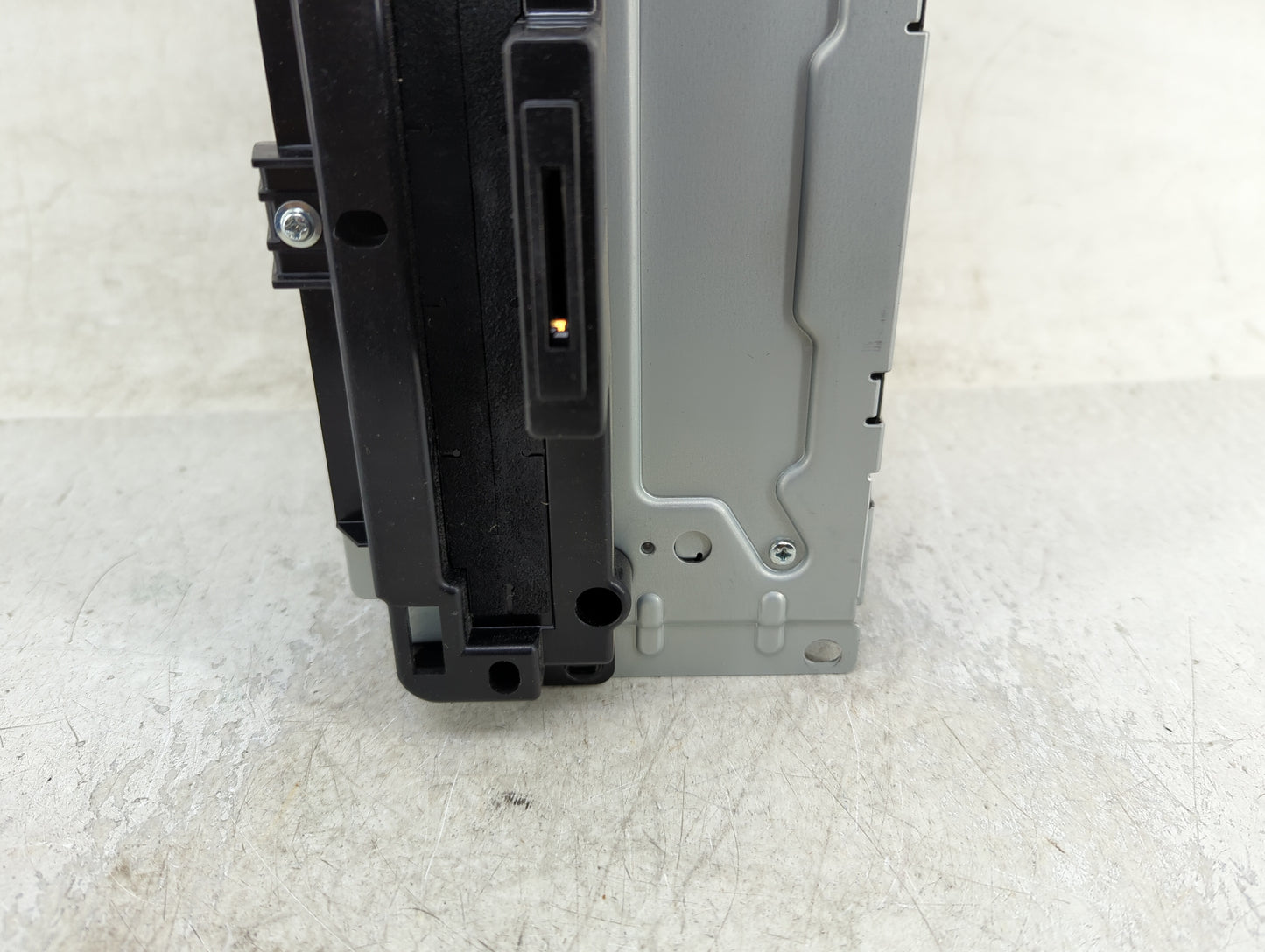 2013-2014 Dodge Charger Radio AM FM Cd Player Receiver Replacement P/N:P05091366AE Fits Fits 2013 2014 OEM Used Auto Parts -