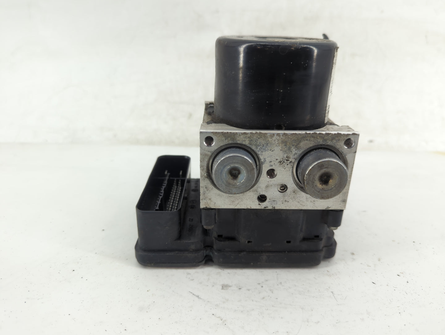 2013-2014 Dodge Charger ABS Pump Control Module Replacement P/N:68224181AB Fits Fits 2013 2014 OEM Used Auto Parts - Oemused