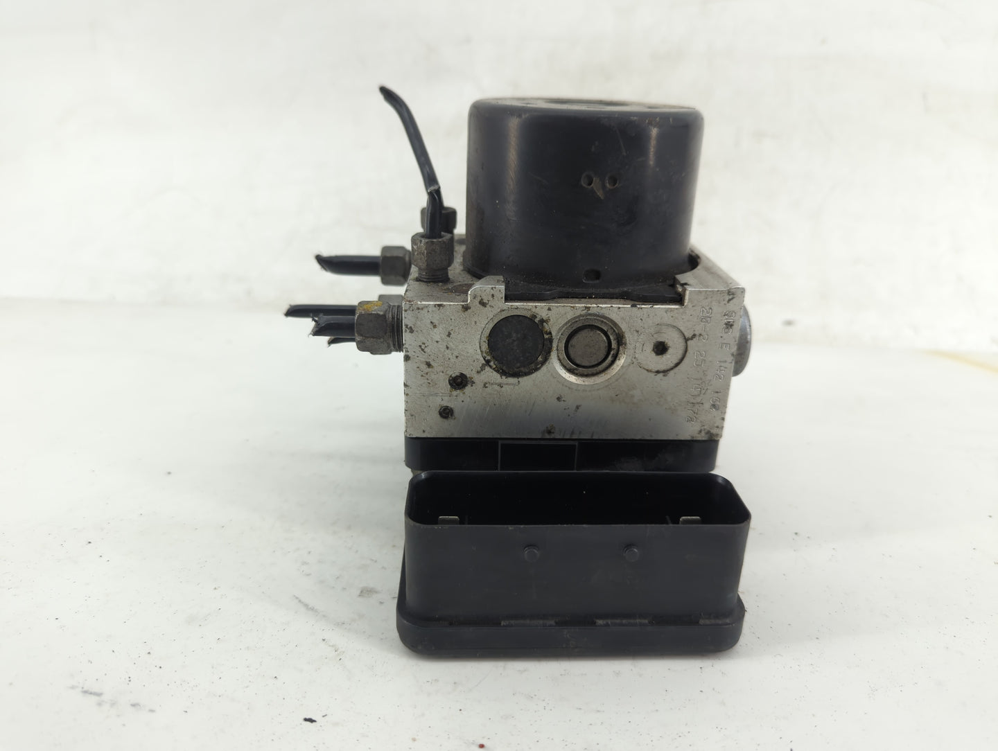 2013-2014 Dodge Charger ABS Pump Control Module Replacement P/N:68224181AB Fits Fits 2013 2014 OEM Used Auto Parts - Oemused
