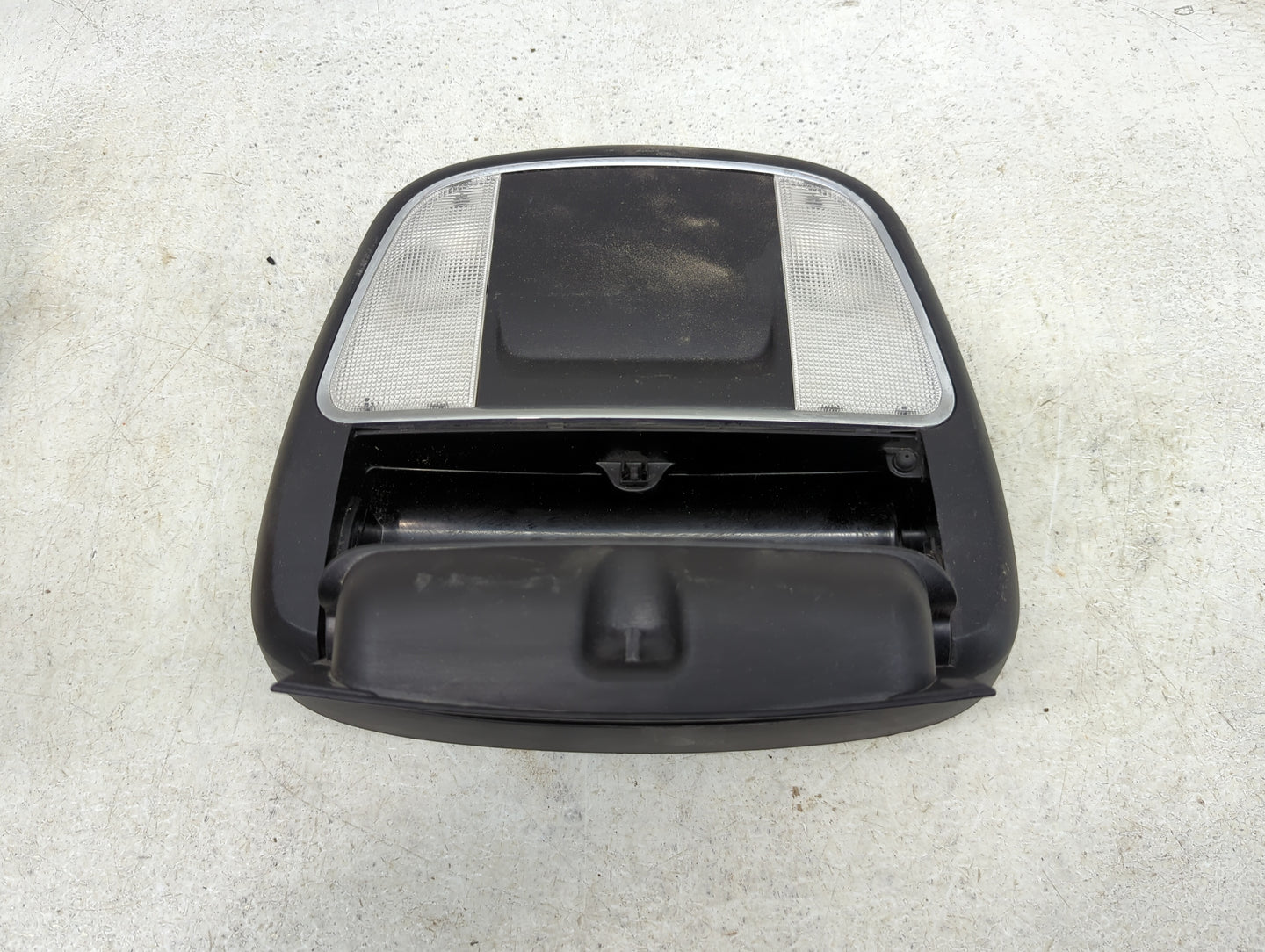 2013 Dodge Charger Overhead Roof Console - Oemusedautoparts1.com