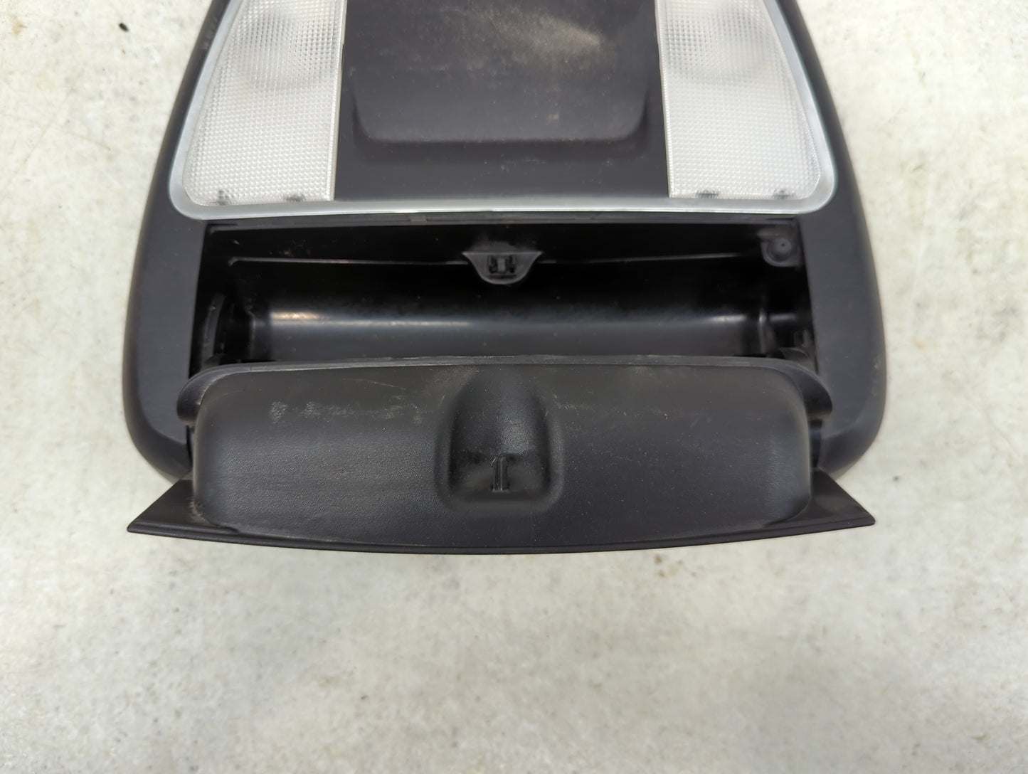 2013 Dodge Charger Overhead Roof Console - Oemusedautoparts1.com