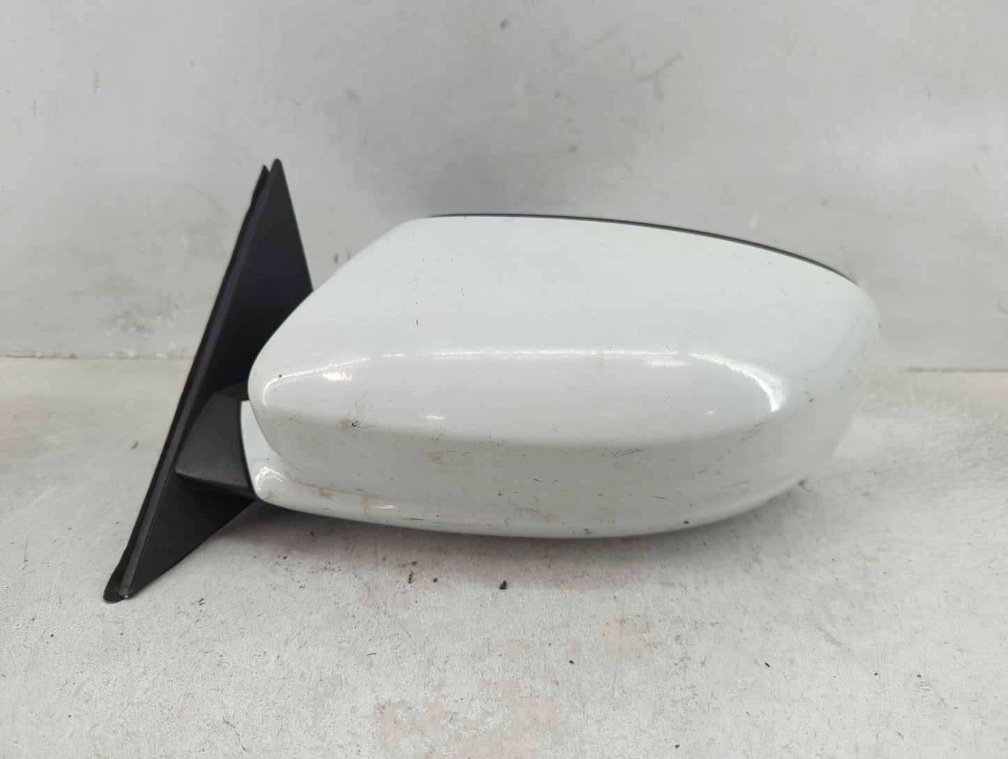 2011-2014 Dodge Charger Driver Side View Mirror - Left Door Mirror OEM Used - Oemusedautoparts1.com