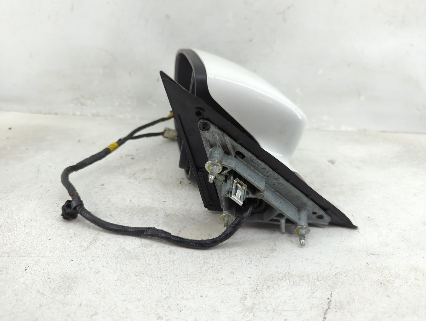 2011-2014 Dodge Charger Driver Side View Mirror - Left Door Mirror OEM Used - Oemusedautoparts1.com