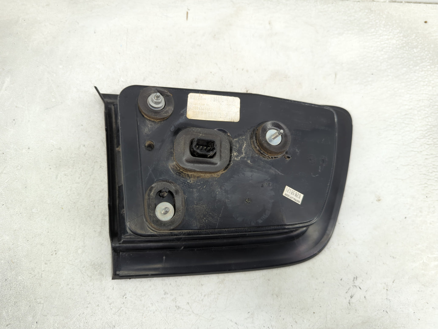 2011-2014 Dodge Charger Tail Light Assembly Passenger Right OEM Fits Fits 2011 2012 2013 2014 OEM Used Auto Parts - Oemuseda