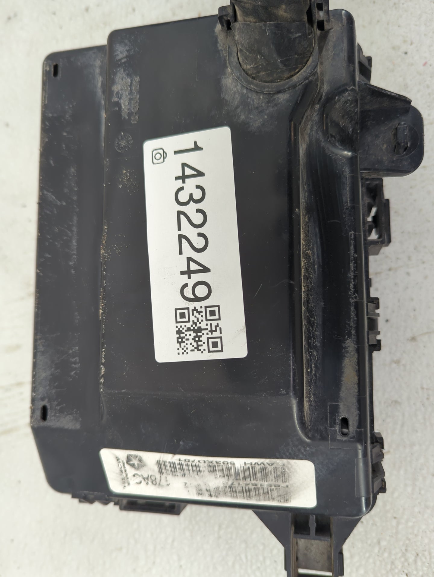 2012-2014 Dodge Charger Fusebox Fuse Box Panel Relay Module P/N:7154-7630-30 P68083989AC Fits Fits 2012 2013 2014 OEM Used A