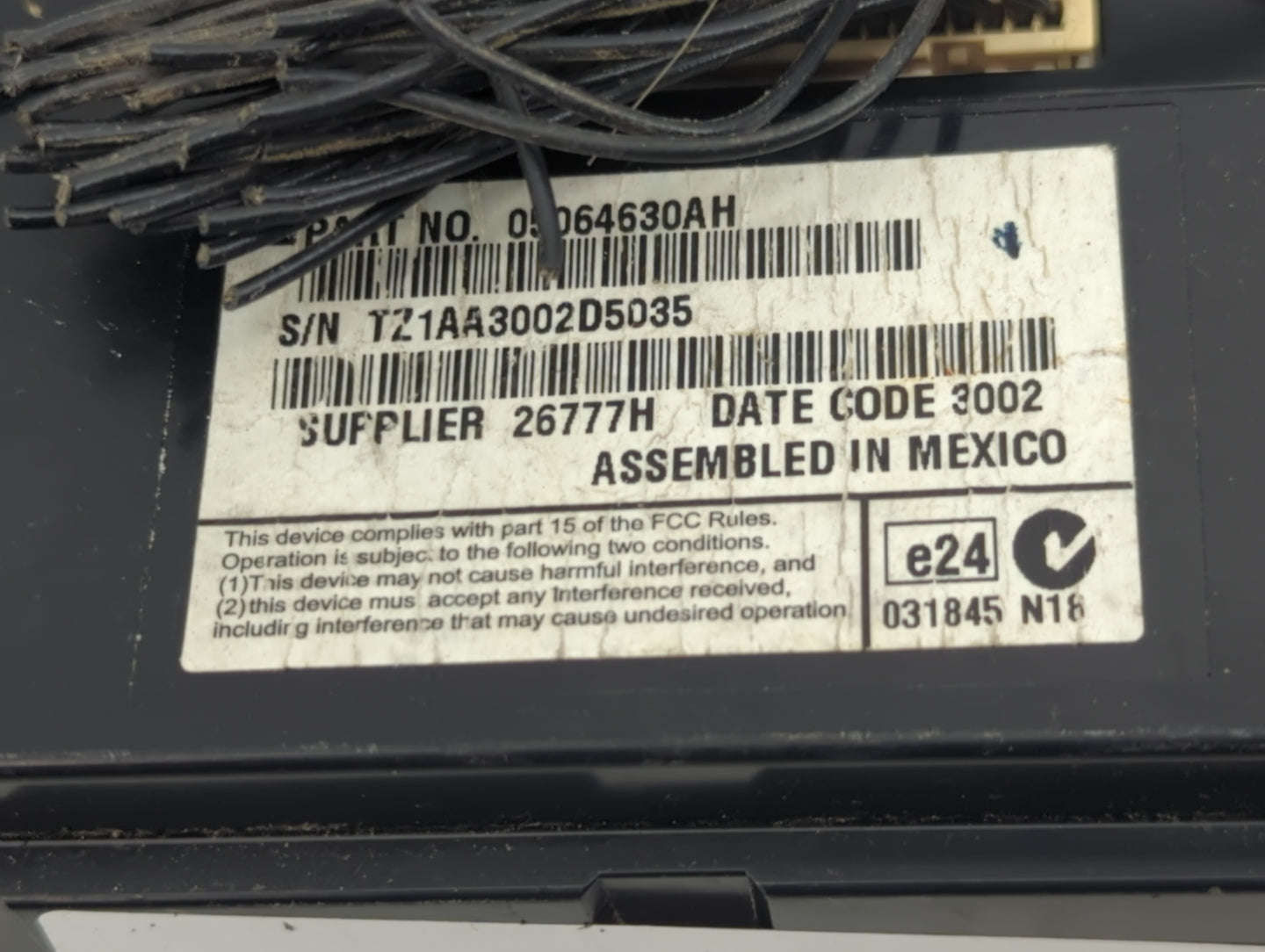 2013-2014 Dodge Charger Radio AM FM Cd Player Receiver Replacement P/N:05064630AH Fits Fits 2013 2014 OEM Used Auto Parts - 