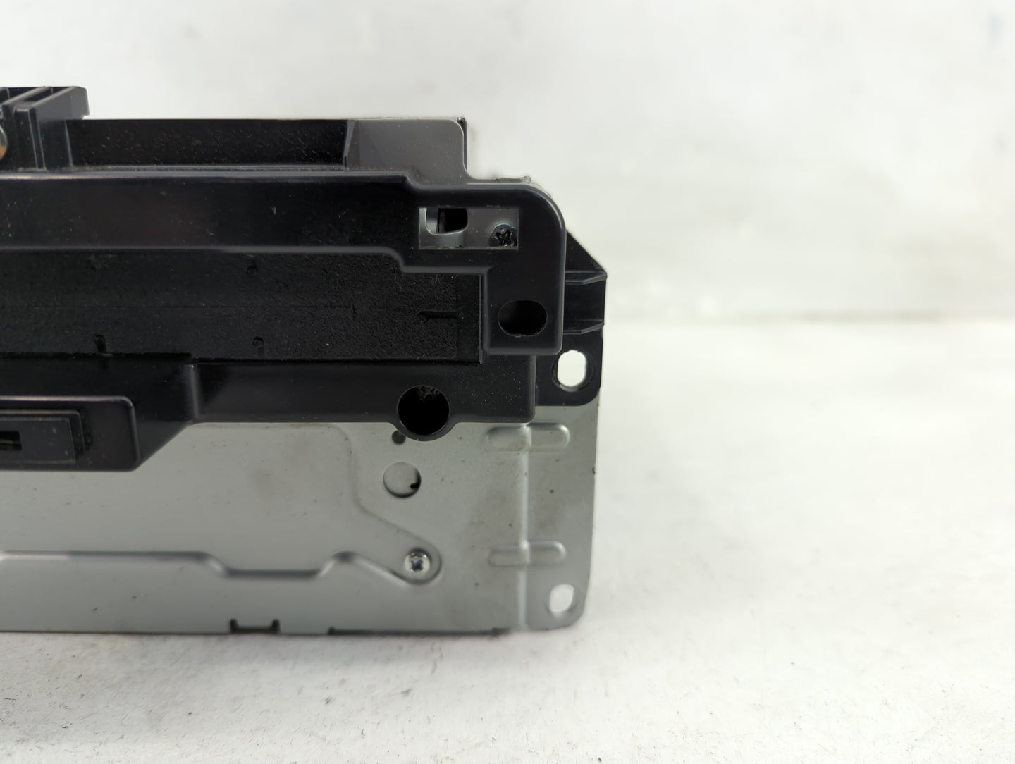 2013-2014 Dodge Charger Radio AM FM Cd Player Receiver Replacement P/N:P05091366AH CQ-ZC02E1GXC Fits Fits 2013 2014 OEM Used