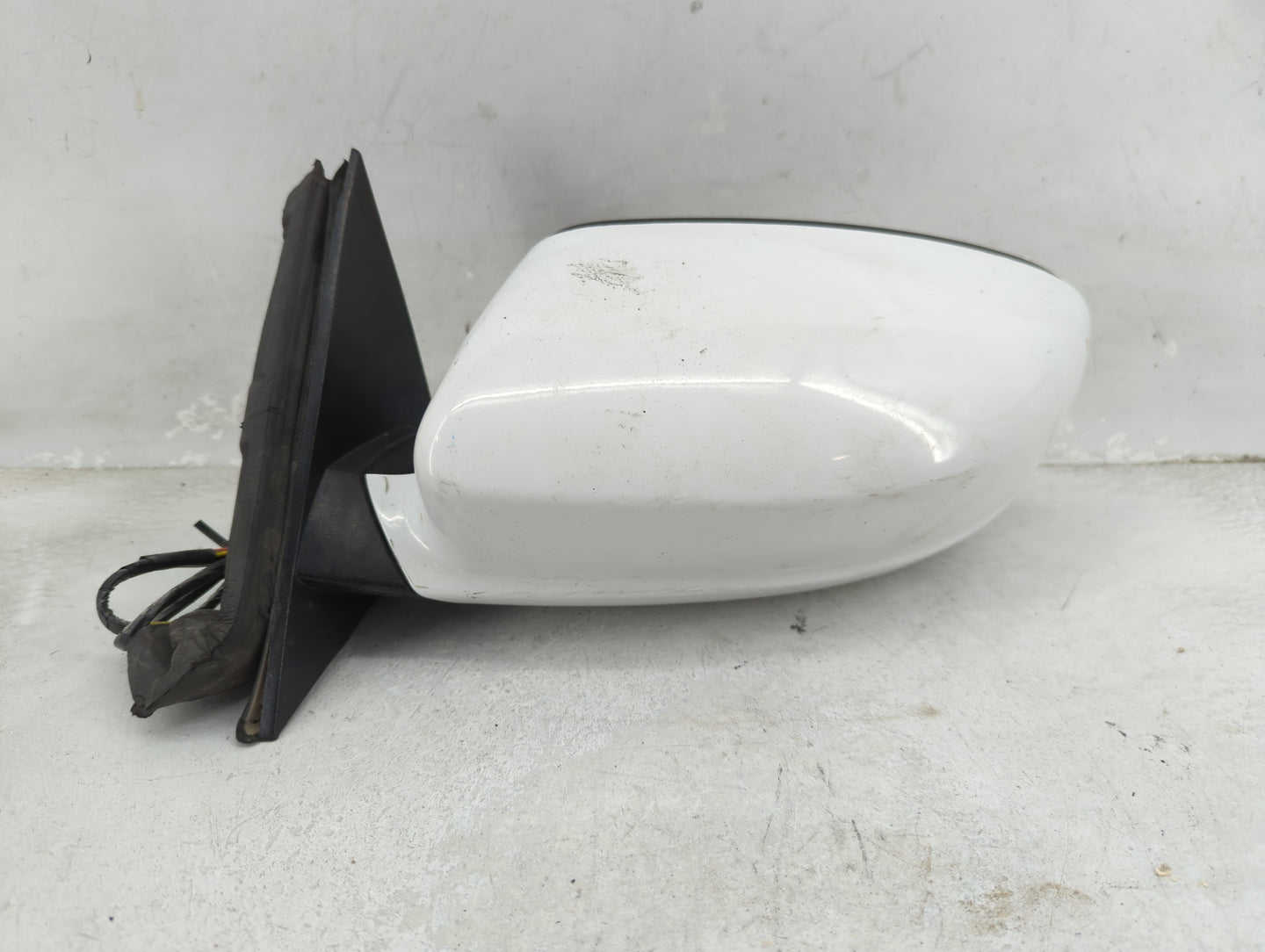 2011-2014 Dodge Charger Driver Side View Mirror - Left Door Mirror OEM Used - Oemusedautoparts1.com