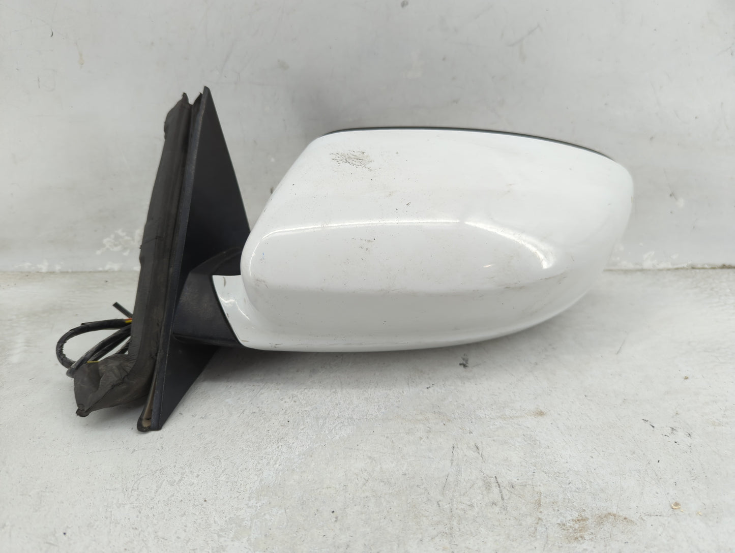 2011-2014 Dodge Charger Driver Side View Mirror - Left Door Mirror OEM Used - Oemusedautoparts1.com
