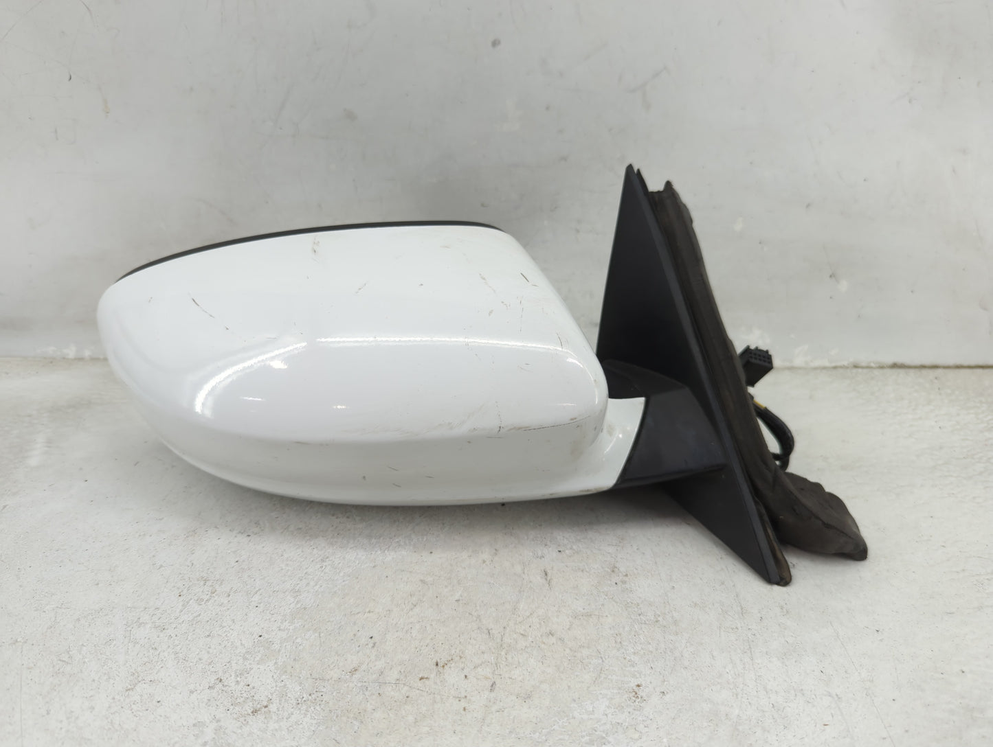 2011-2014 Dodge Charger Passenger Side View Mirror - Right Door Mirror OEM Used - Oemusedautoparts1.com