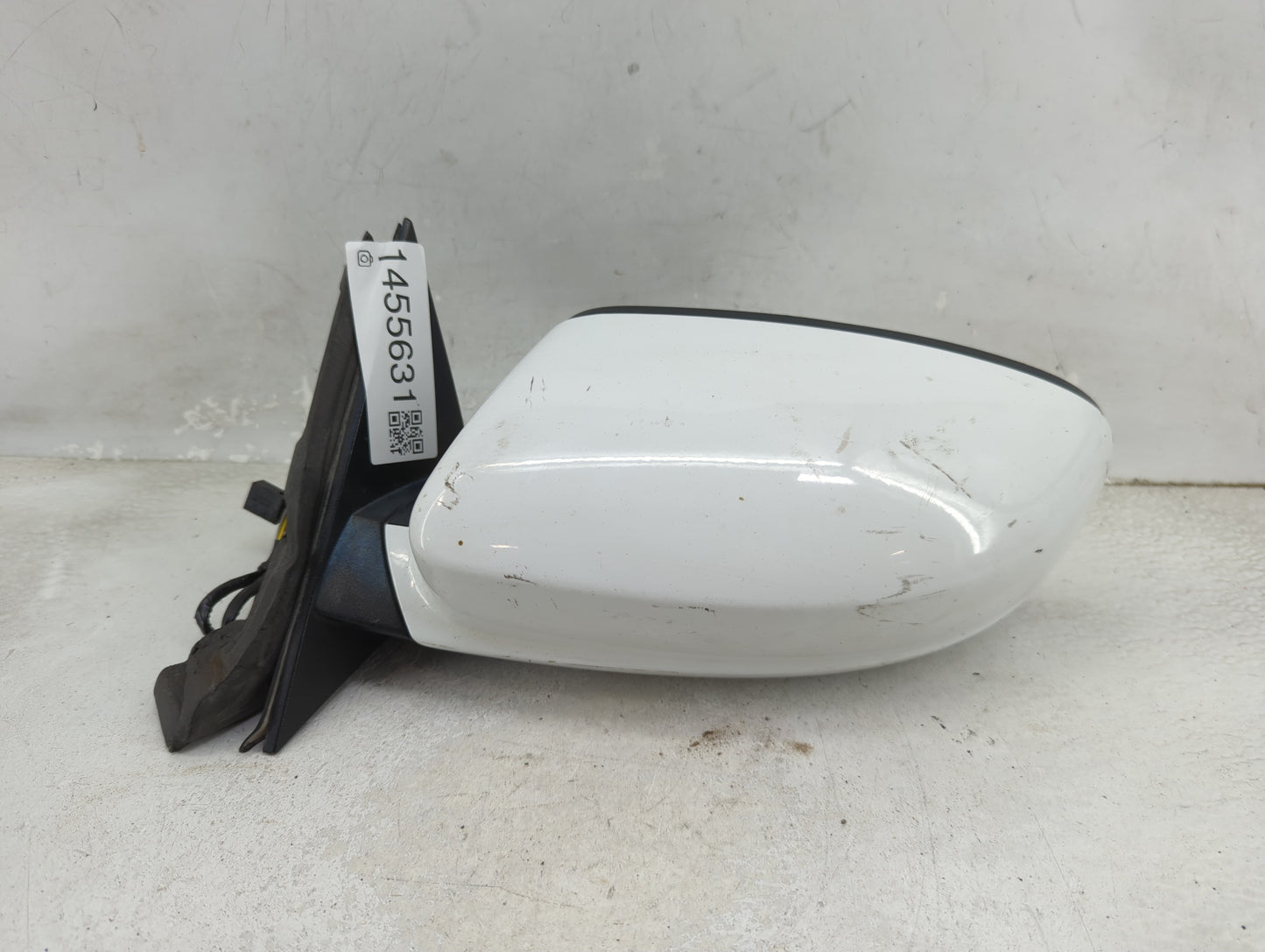 2011-2014 Dodge Charger Driver Side View Mirror - Left Door Mirror OEM Used - Oemusedautoparts1.com
