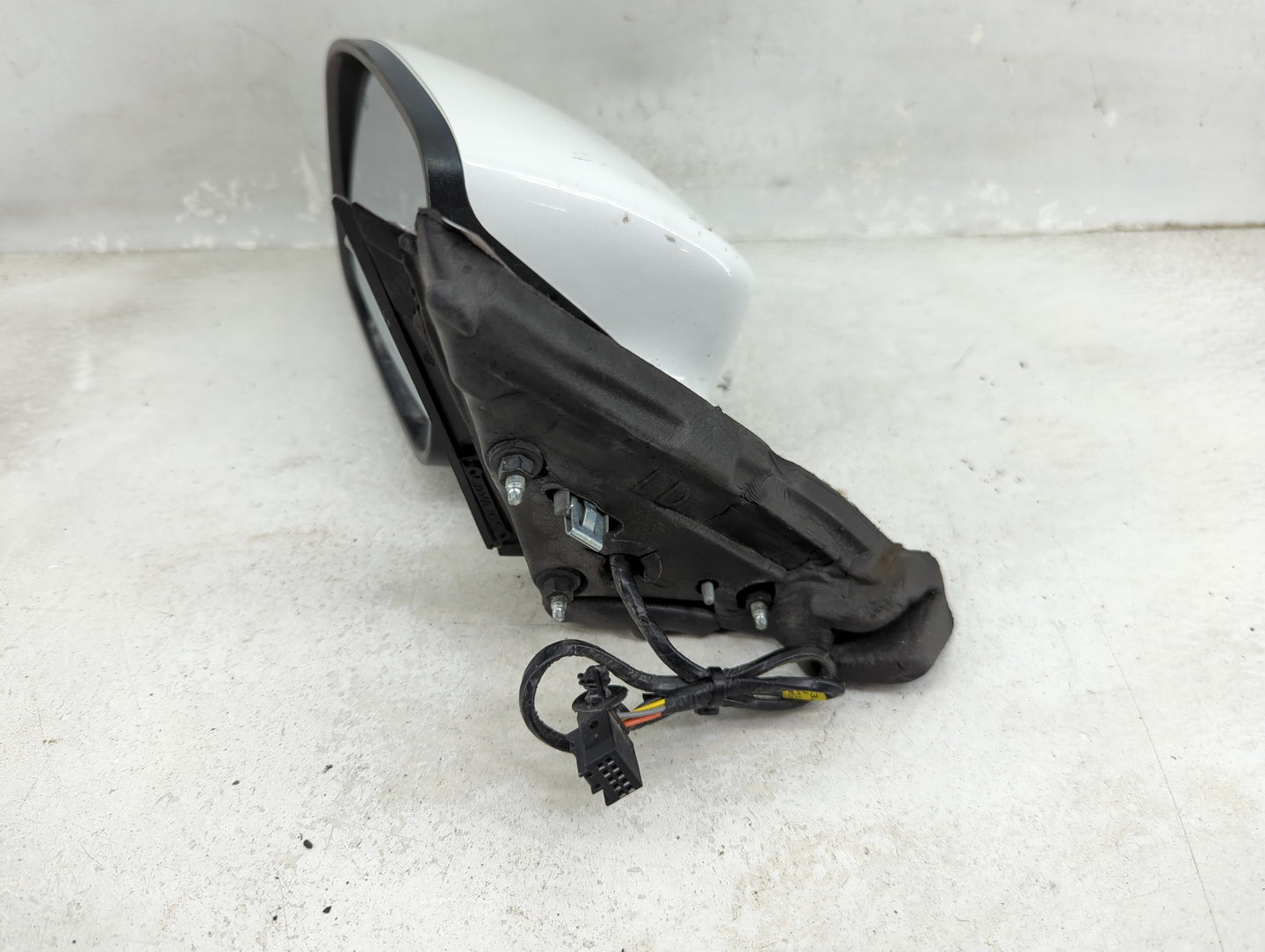 2011-2014 Dodge Charger Driver Side View Mirror - Left Door Mirror OEM Used - Oemusedautoparts1.com