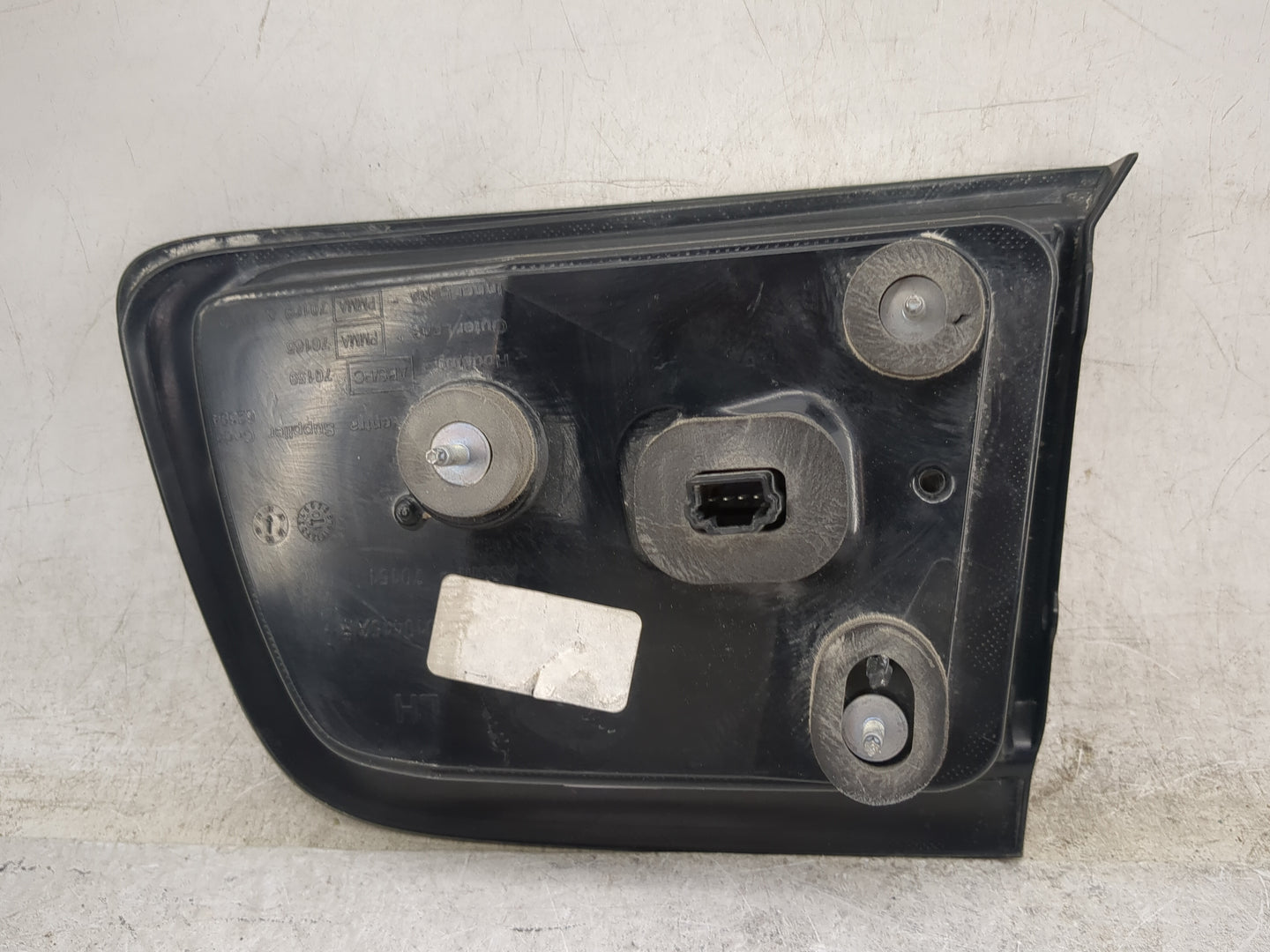 2011-2014 Dodge Charger Tail Light Assembly Passenger Right OEM Fits Fits 2011 2012 2013 2014 OEM Used Auto Parts - Oemuseda