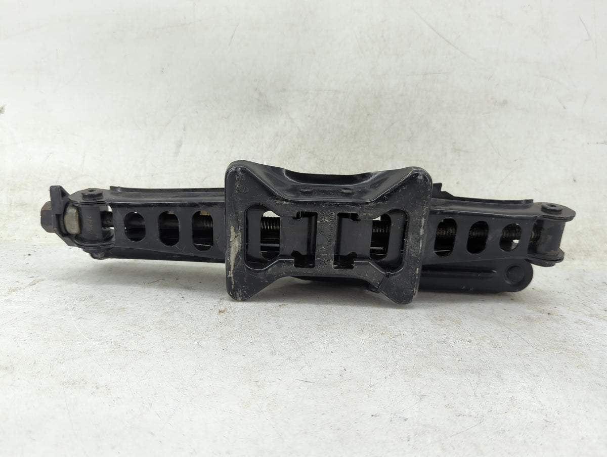 2013 Dodge Charger Spare Scissor Car Jack Black - Oemusedautoparts1.com