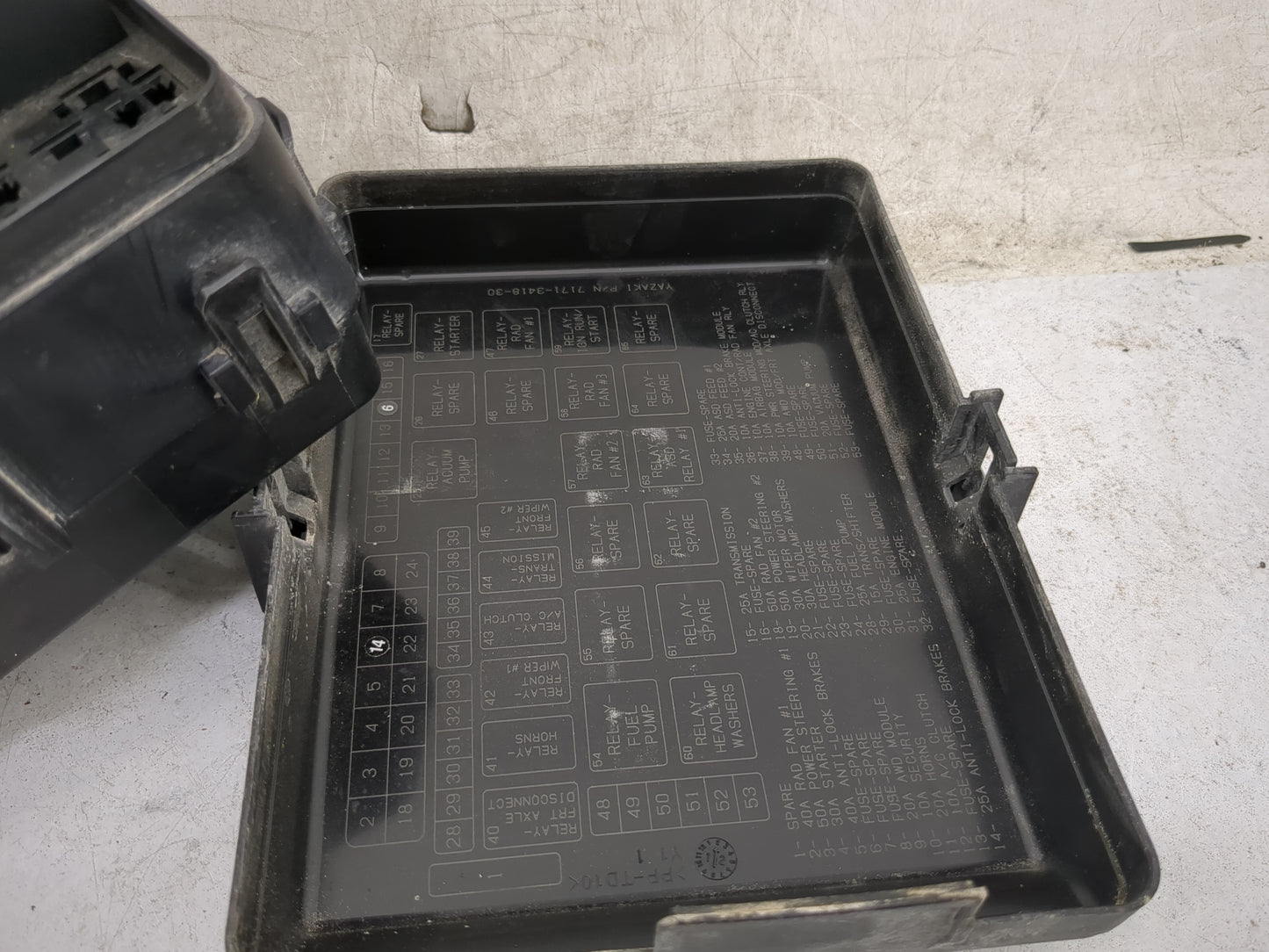 2012-2014 Dodge Charger Fusebox Fuse Box Panel Relay Module P/N:P04692319AC 7171-3418-30 Fits Fits 2012 2013 2014 OEM Used A