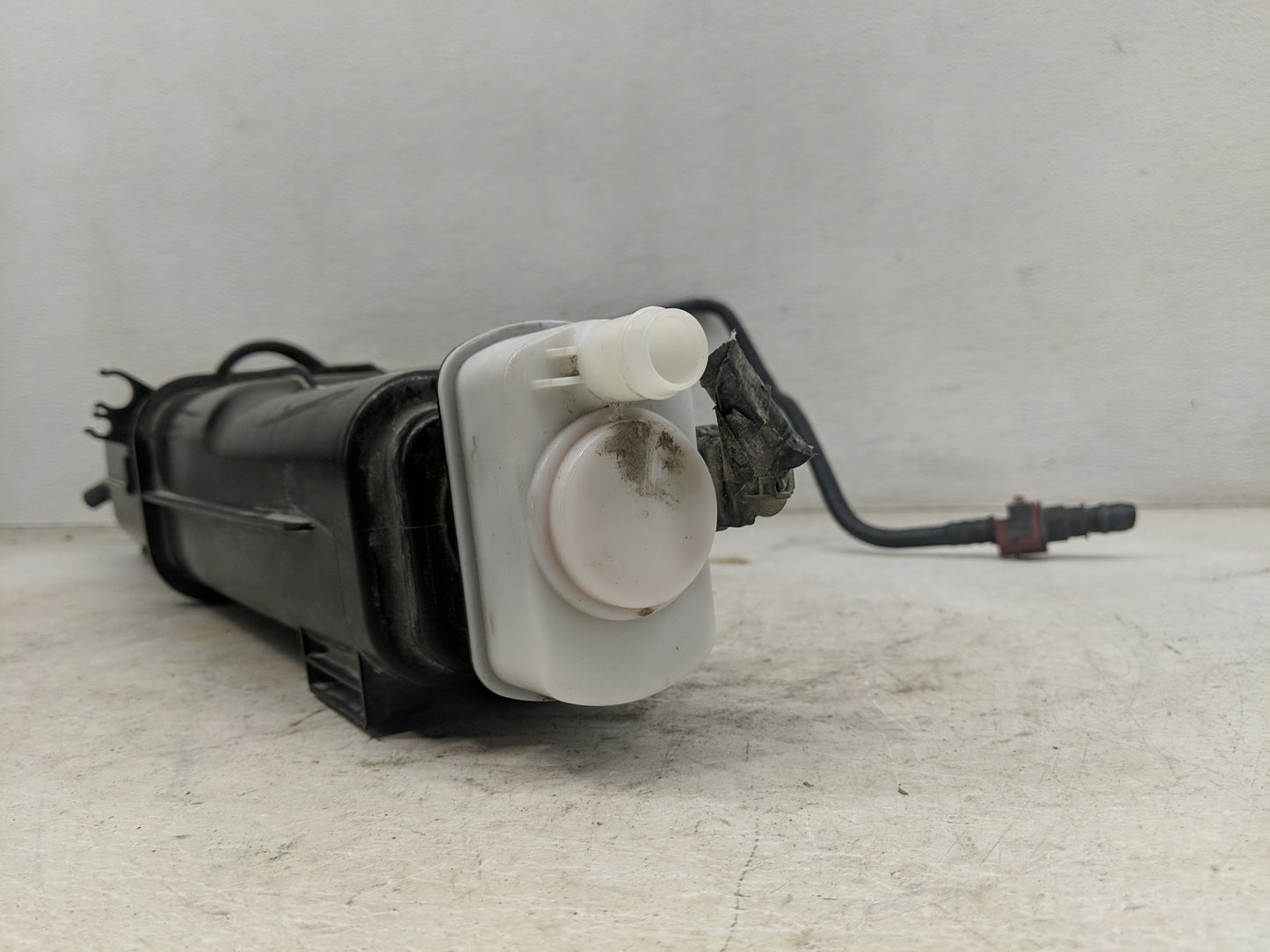 2013 Dodge Charger Fuel Vapor Charcoal Canister - Oemusedautoparts1.com