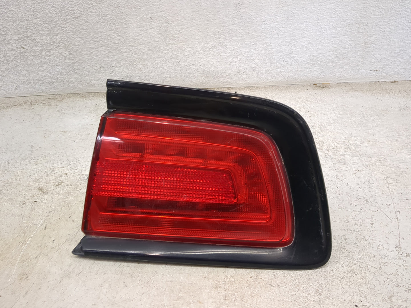 2011-2014 Dodge Charger Tail Light Assembly Passenger Right OEM Fits Fits 2011 2012 2013 2014 OEM Used Auto Parts - Oemuseda