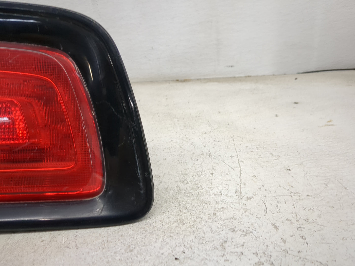 2011-2014 Dodge Charger Tail Light Assembly Passenger Right OEM Fits Fits 2011 2012 2013 2014 OEM Used Auto Parts - Oemuseda