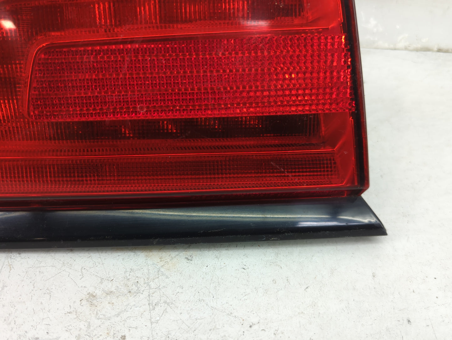 2011-2014 Dodge Charger Driver Left Side Deck Lid Mounted Tail Light 1465307 - Oemusedautoparts1.com