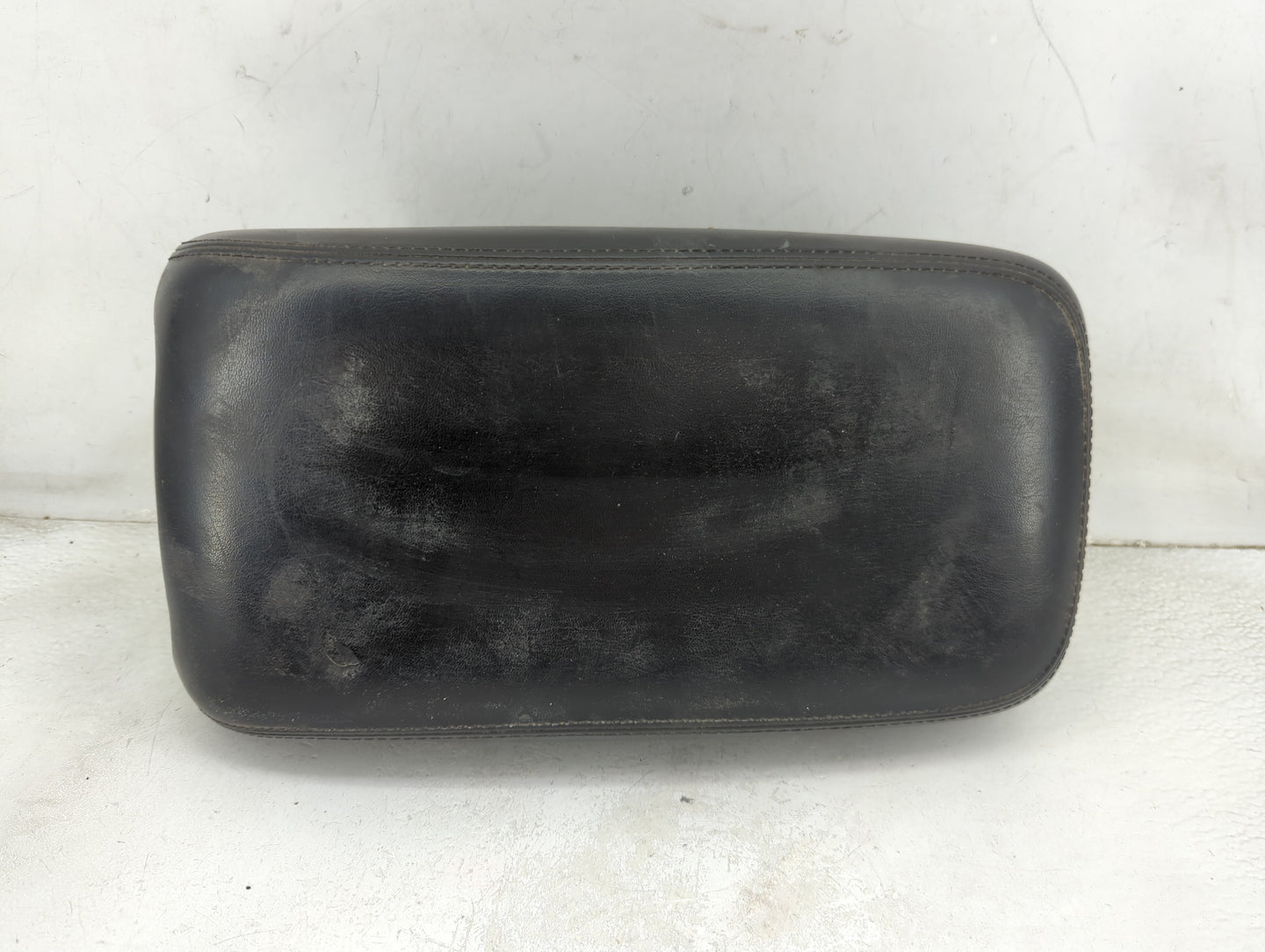 2013 Dodge Charger Center Console Armrest Cover Lid P/N:19412 Fits OEM Used Auto Parts - Oemusedautoparts1.com