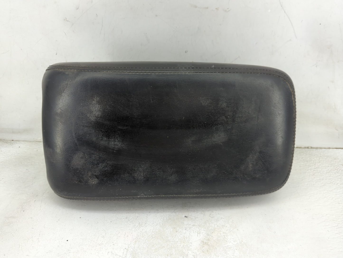 2013 Dodge Charger Center Console Armrest Cover Lid P/N:19412 Fits OEM Used Auto Parts - Oemusedautoparts1.com