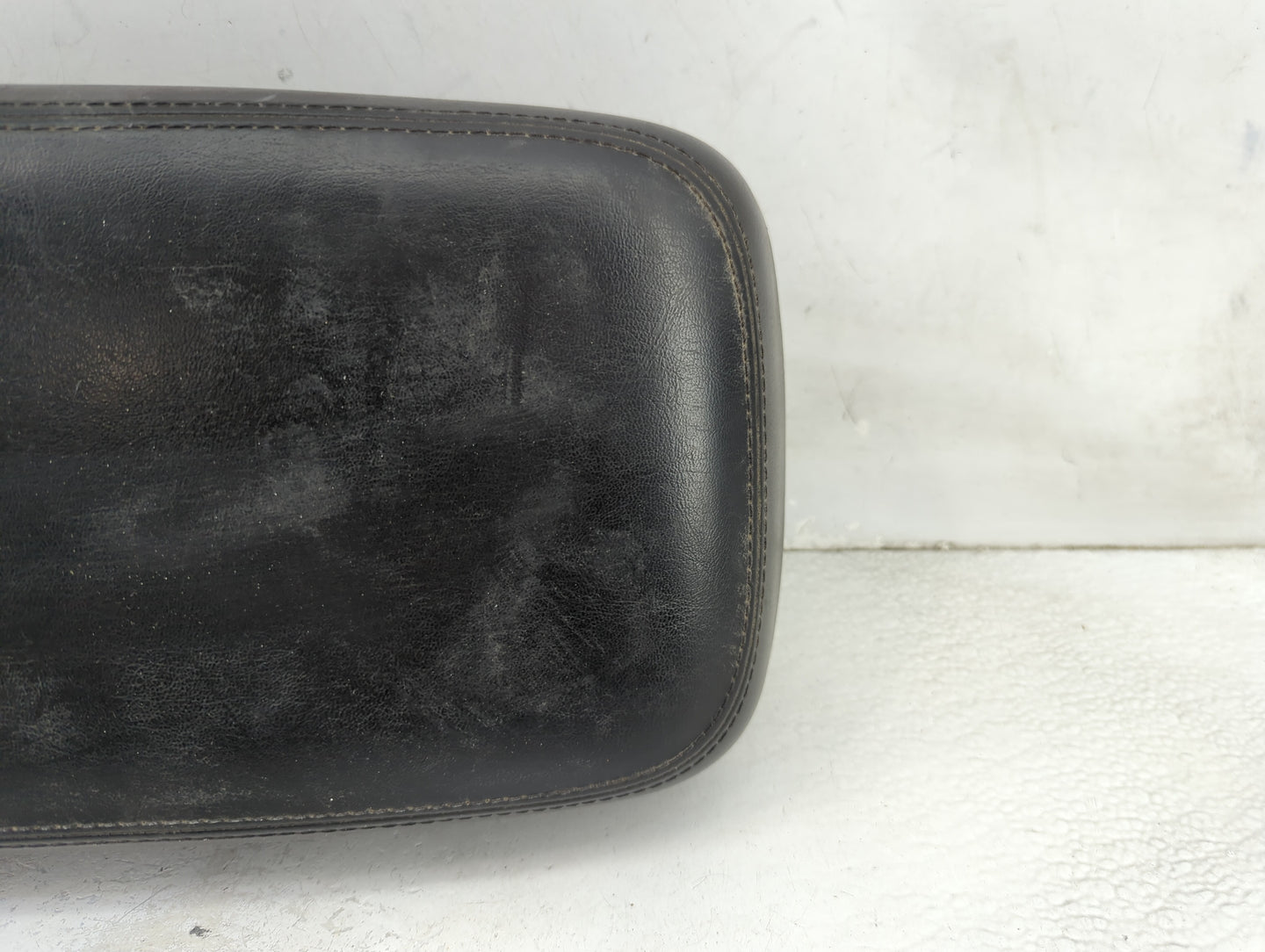 2013 Dodge Charger Center Console Armrest Cover Lid P/N:19412 Fits OEM Used Auto Parts - Oemusedautoparts1.com