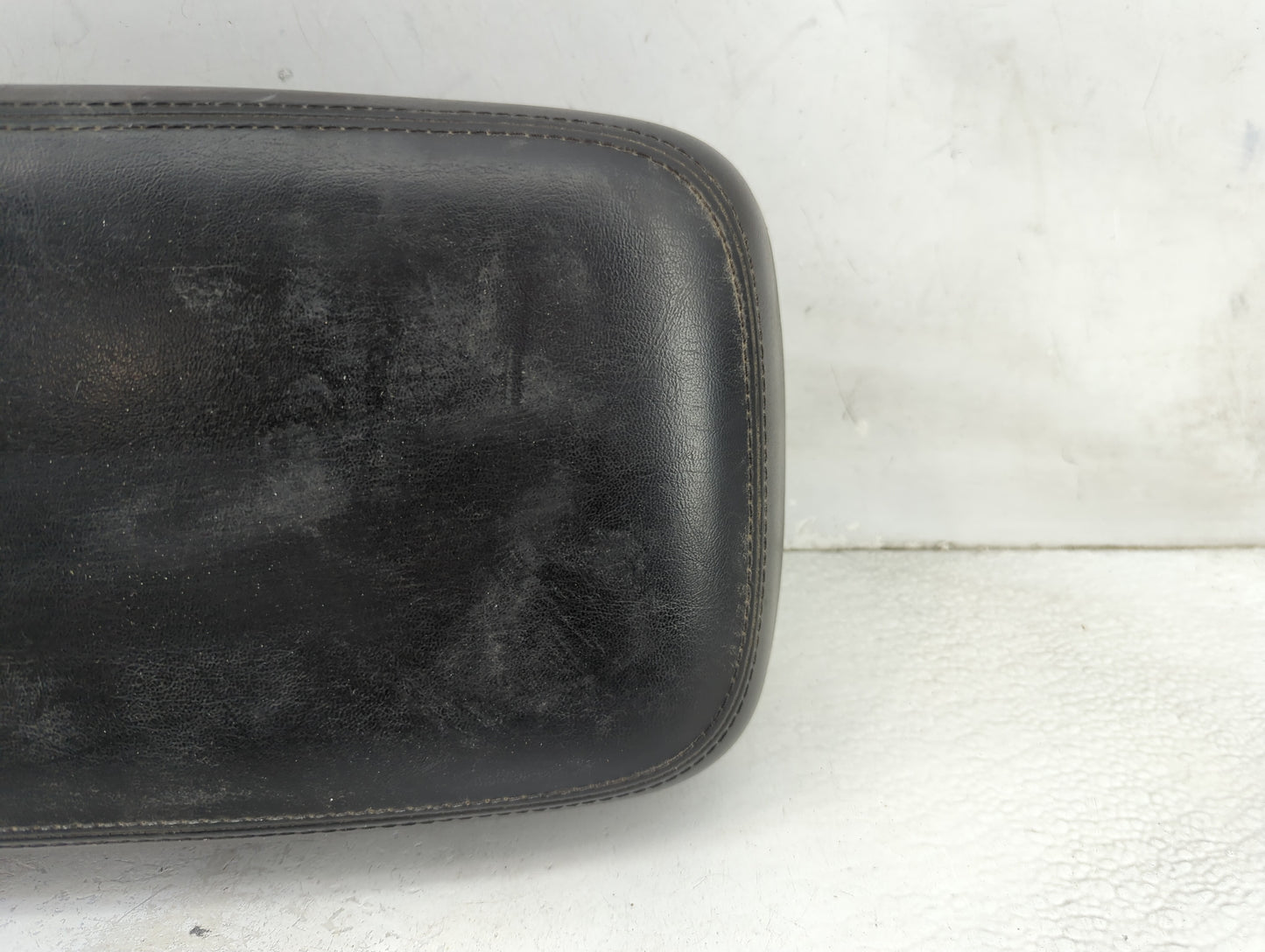 2013 Dodge Charger Center Console Armrest Cover Lid P/N:19412 Fits OEM Used Auto Parts - Oemusedautoparts1.com
