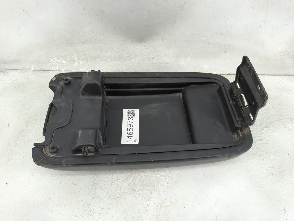 2011-2014 Dodge Charger Center Console Armrest Cover Lid P/N:19412 Fits Fits 2011 2012 2013 2014 OEM Used Auto Parts - Oemus
