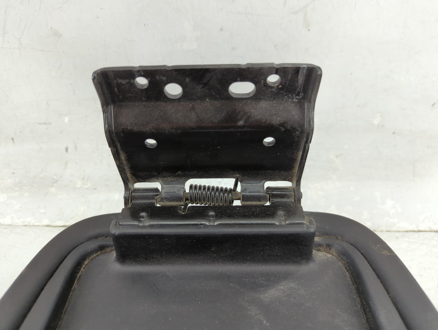2013 Dodge Charger Center Console Armrest Cover Lid P/N:19412 Fits OEM Used Auto Parts - Oemusedautoparts1.com