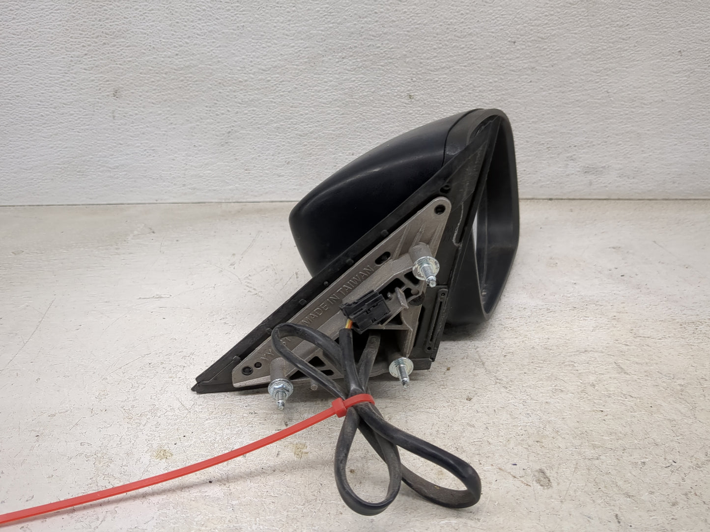 2011-2014 Dodge Charger Passenger Side View Mirror - Right Door Mirror OEM Used - Oemusedautoparts1.com