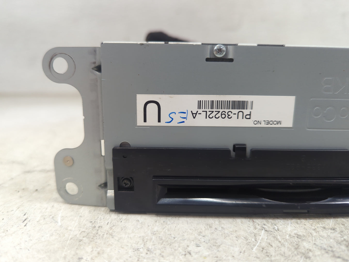 2013 Dodge Charger Radio AM FM Cd Player Receiver Replacement P/N:GB5T-19C107-BF PU-3922L-A, 276-1532-53 Fits OEM Used Auto 
