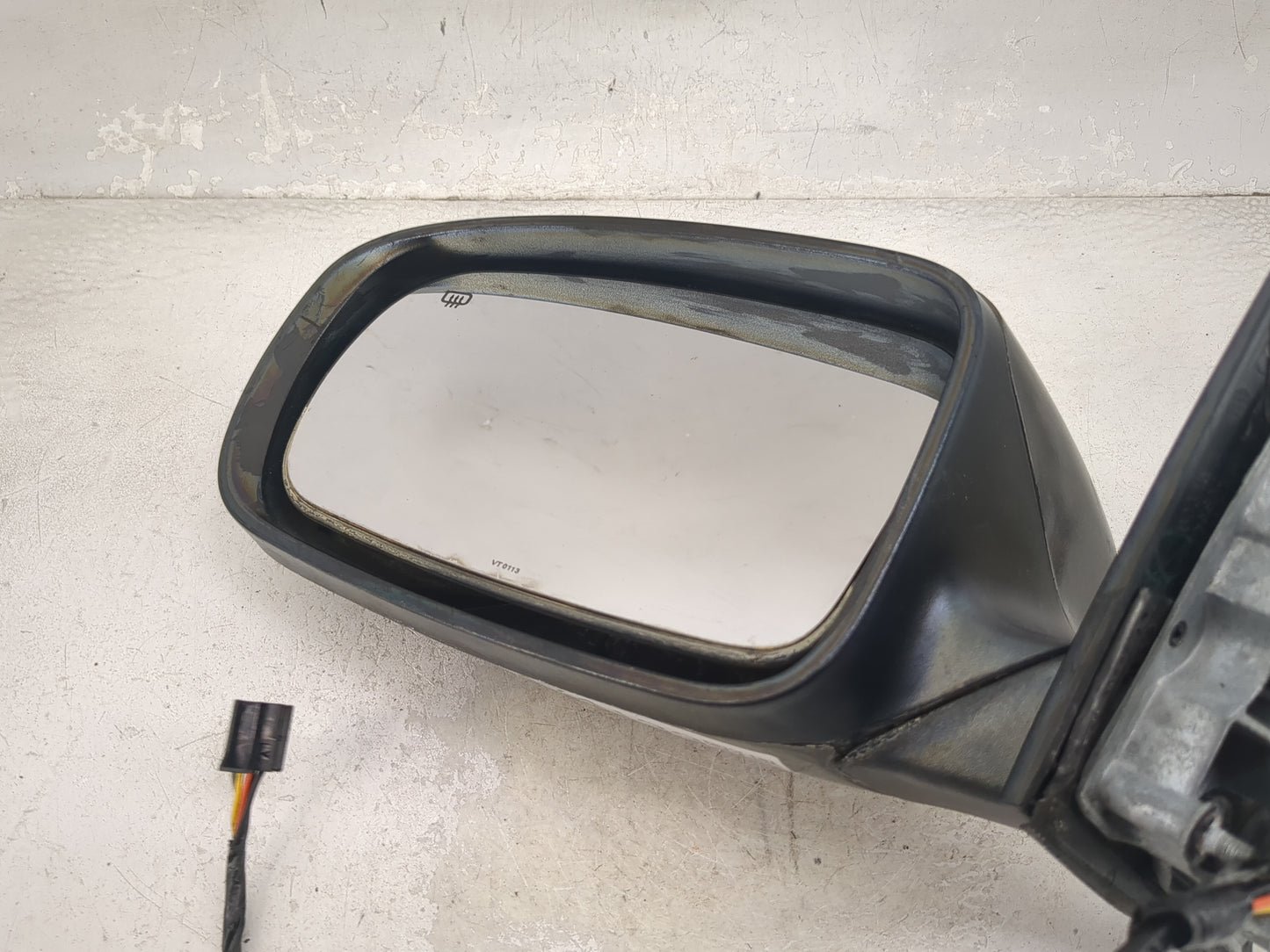 2011-2014 Dodge Charger Driver Side View Mirror - Left Door Mirror OEM Used - Oemusedautoparts1.com