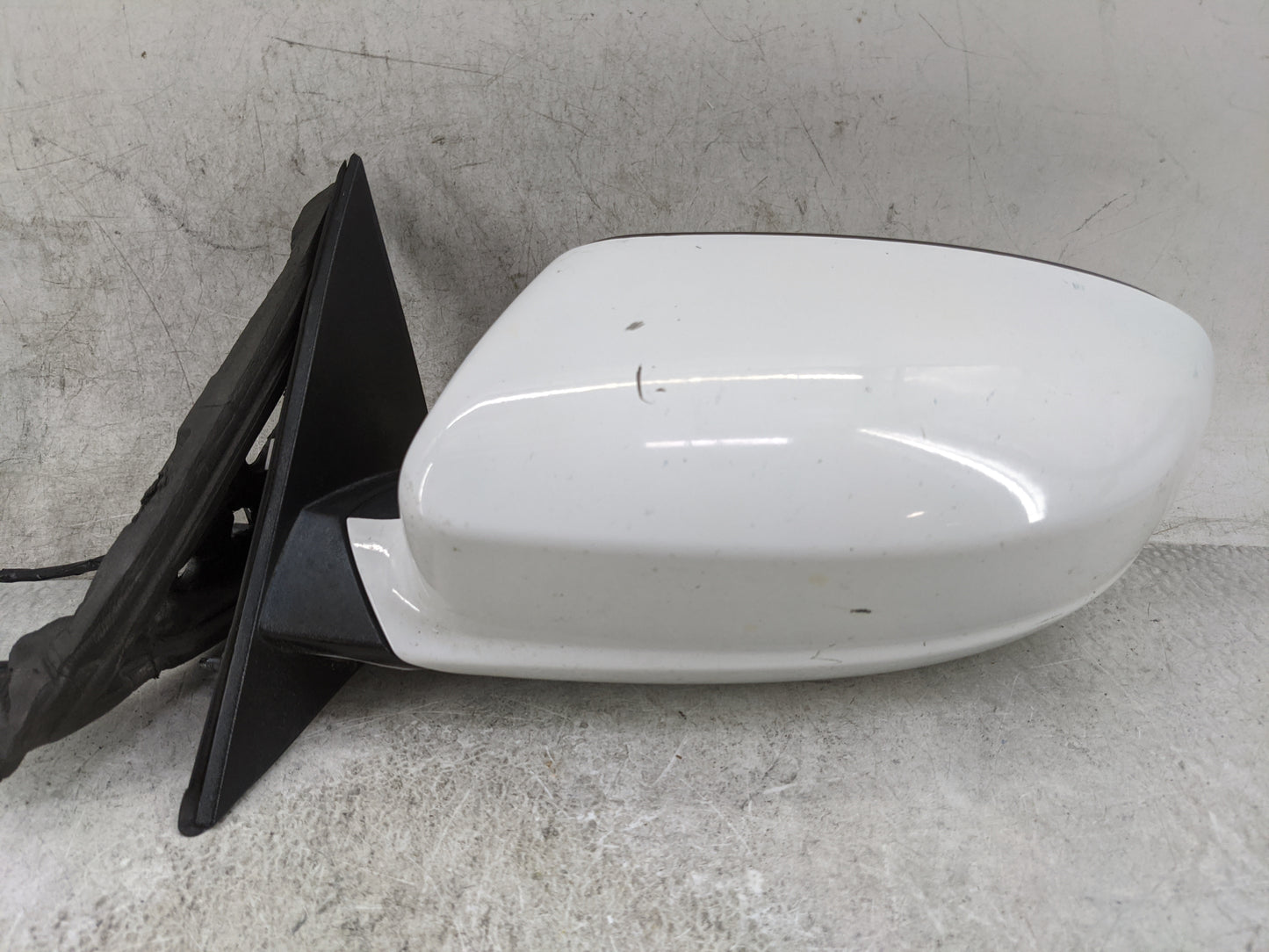 2011-2014 Dodge Charger Driver Side View Mirror - Left Door Mirror OEM Used - Oemusedautoparts1.com